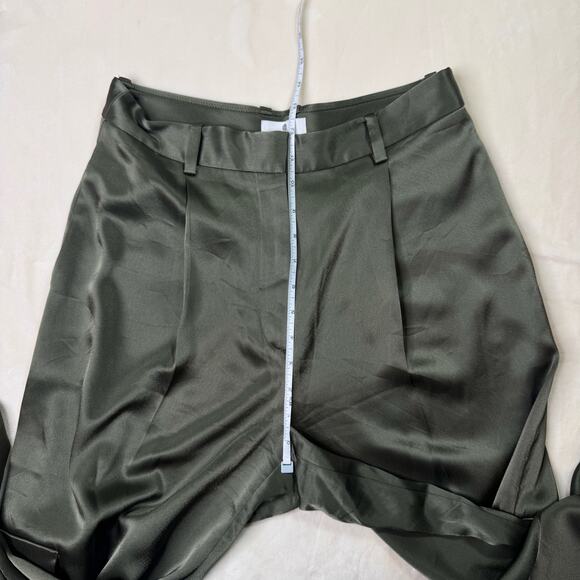 Aritzia Babaton Outgoing Satin Cargo Pants Relaxed Olive Green Women’s 8 Utility - Picture 16 of 16